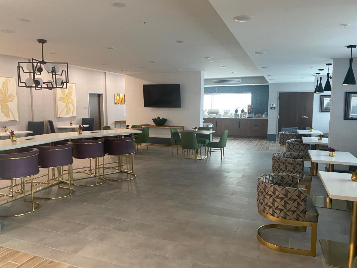 Comfort & - Nashville Metro Hotel 2*