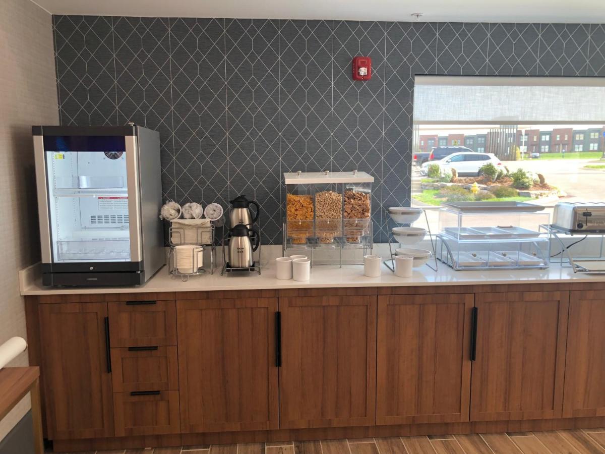 Hotel Comfort & - Nashville Metro Gallatin
