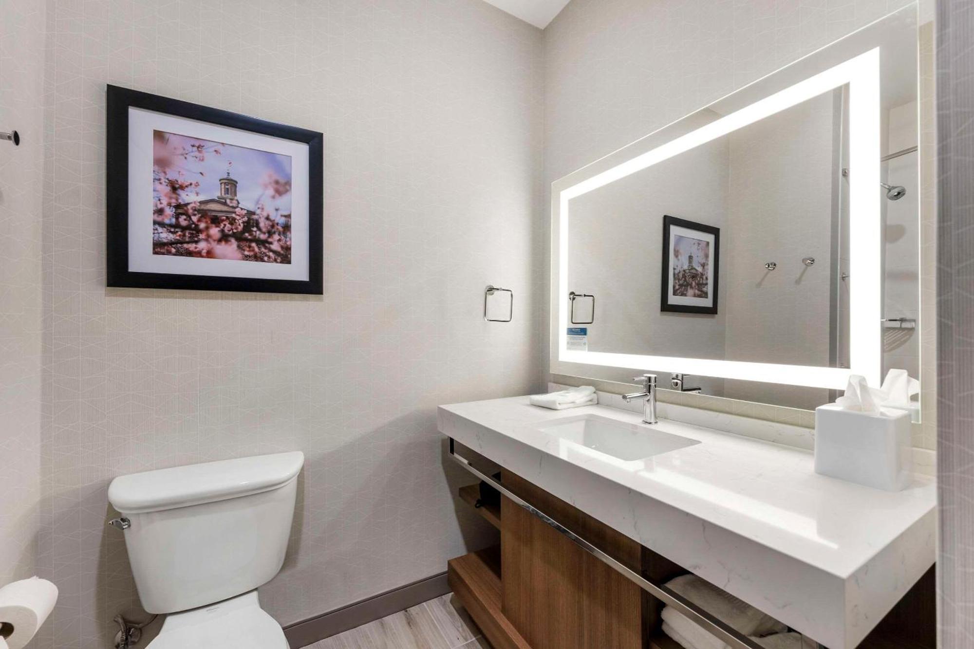 Comfort & - Nashville Metro Hotel 2*