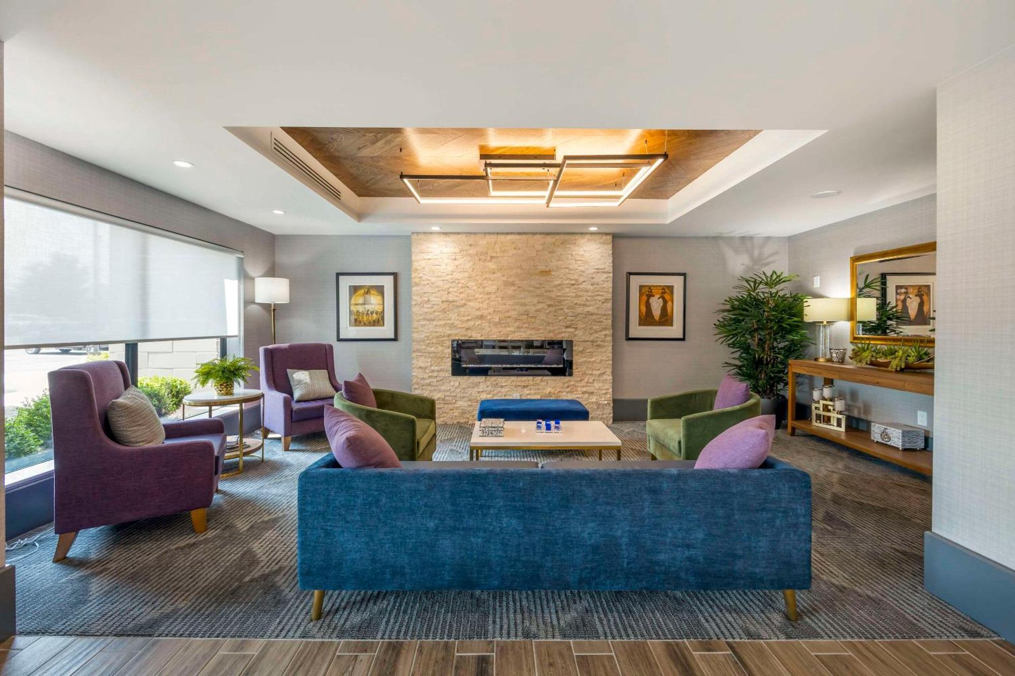 Comfort & - Nashville Metro Hotel 2*